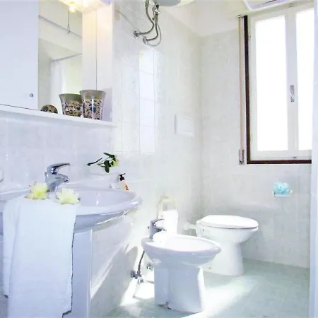 Amazing In Caorle With Communal Pool 아파트