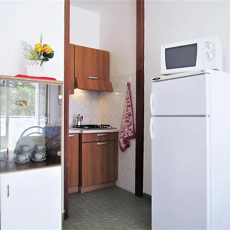 Amazing In Caorle With Communal Pool Apartment